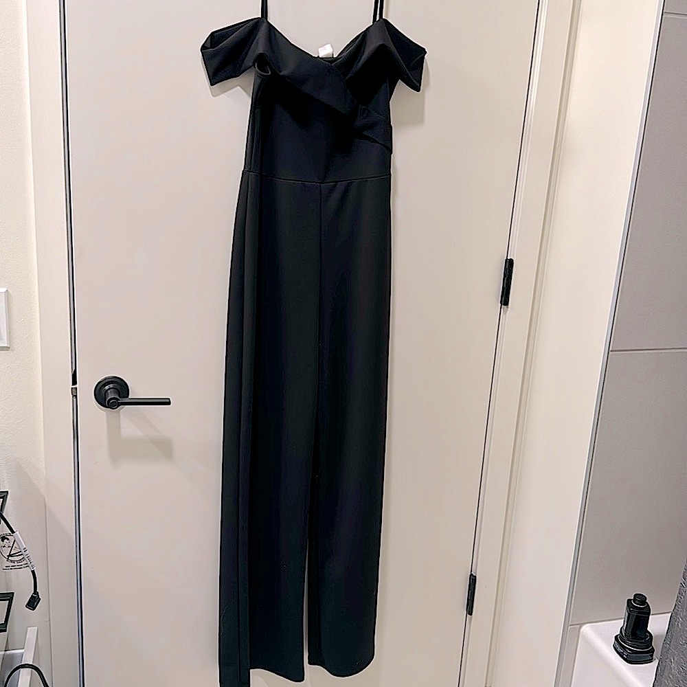 Wide Leg Elegant Off The Shoulder Jumpsuit NWOT